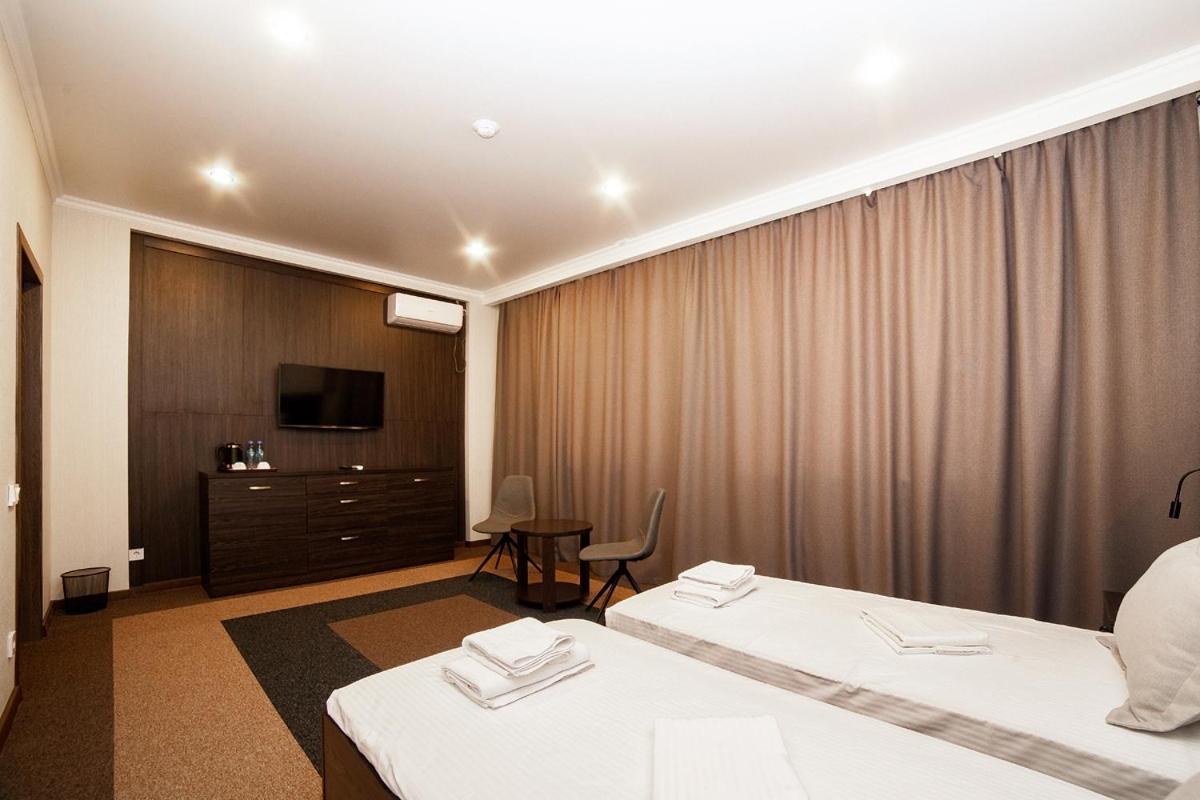 Meridian Karagandy Dış mekan fotoğraf