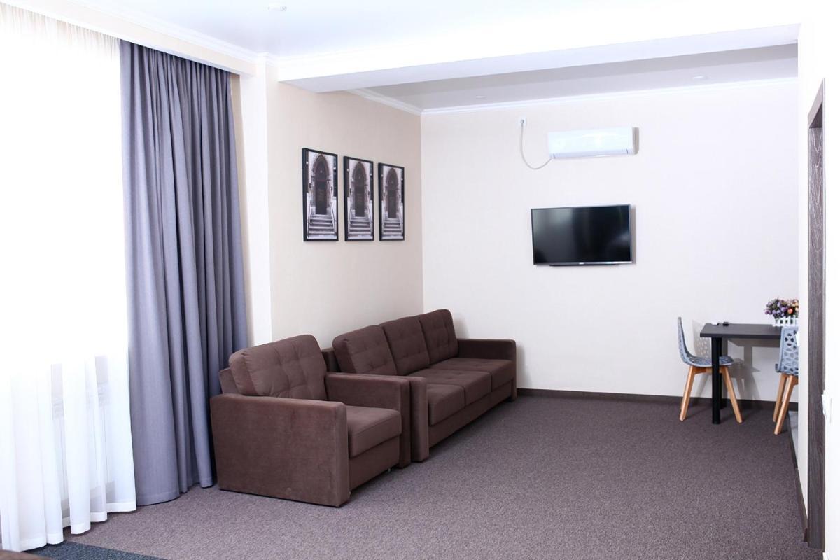 Meridian Karagandy Dış mekan fotoğraf