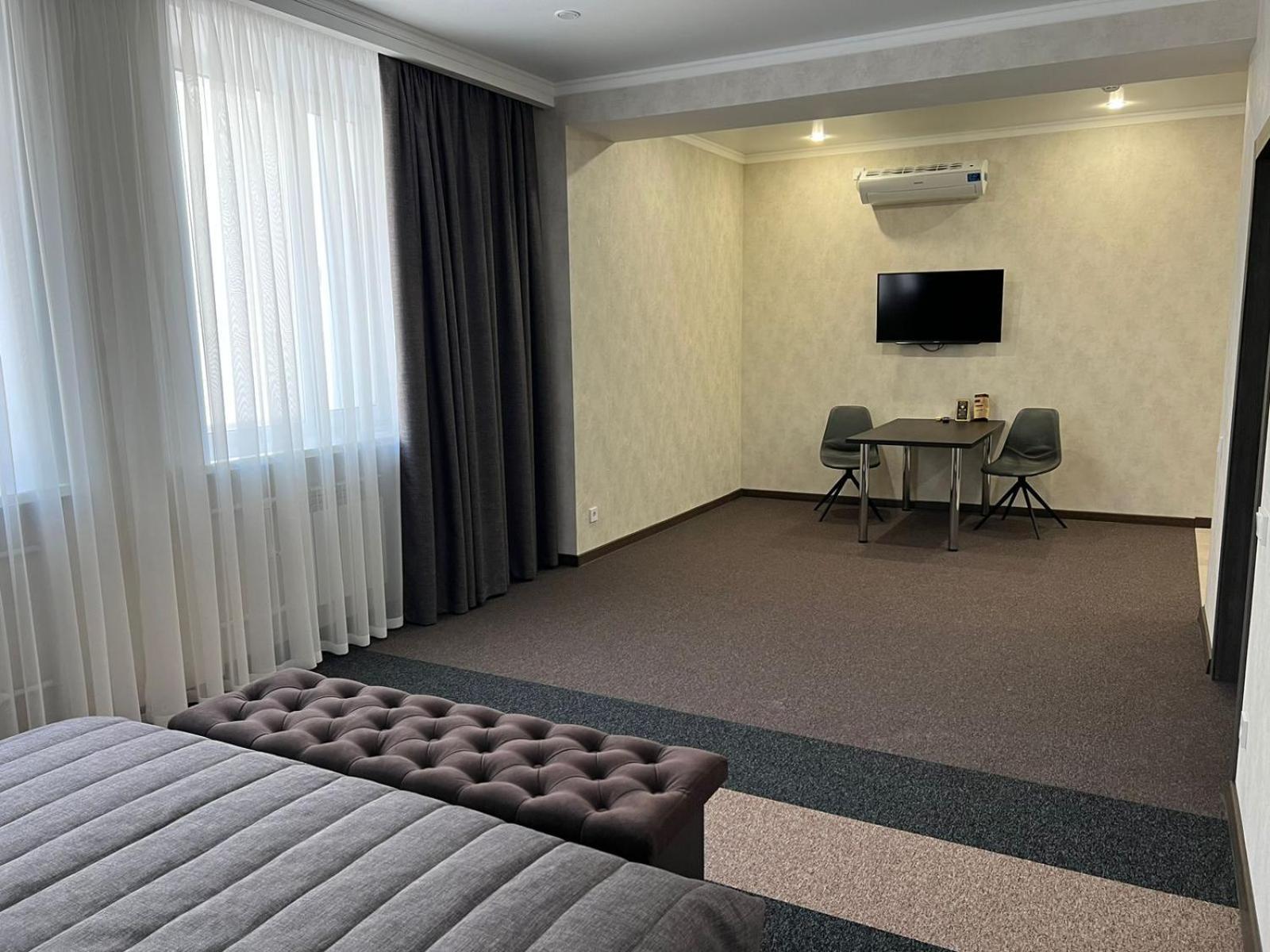 Meridian Karagandy Dış mekan fotoğraf