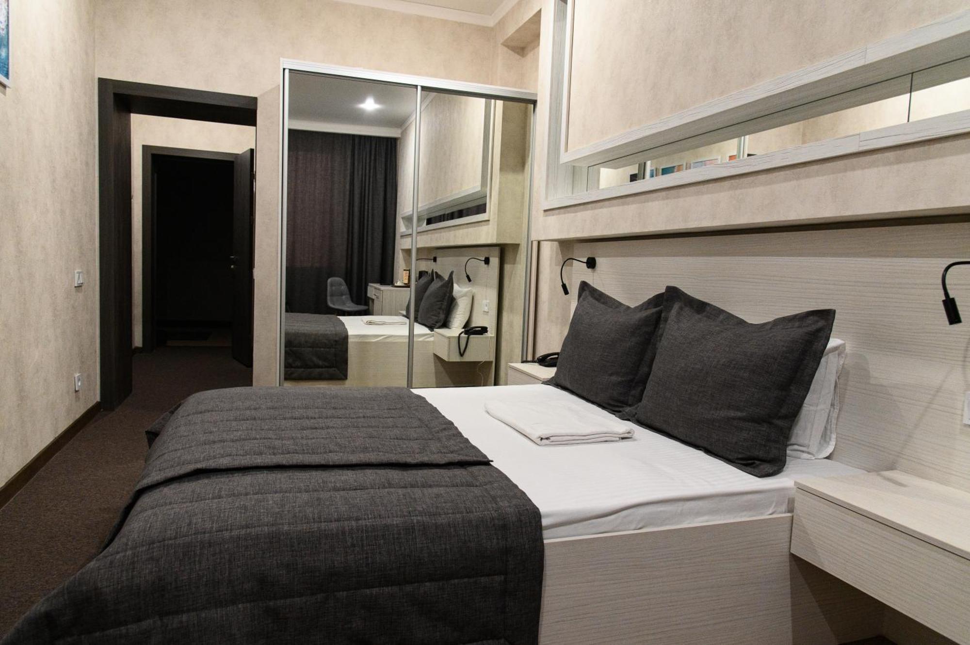 Meridian Karagandy Dış mekan fotoğraf