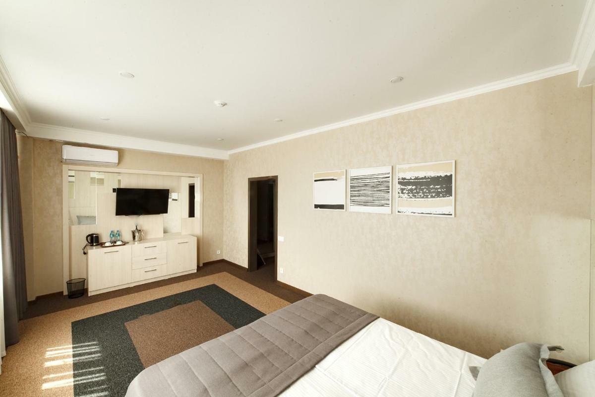 Meridian Karagandy Dış mekan fotoğraf