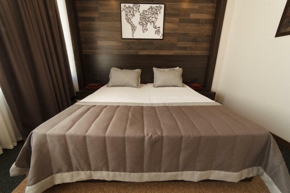 Meridian Karagandy Dış mekan fotoğraf