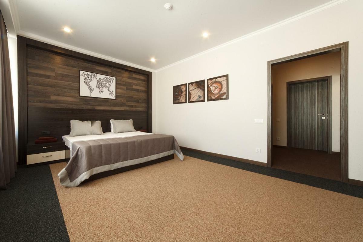 Meridian Karagandy Dış mekan fotoğraf
