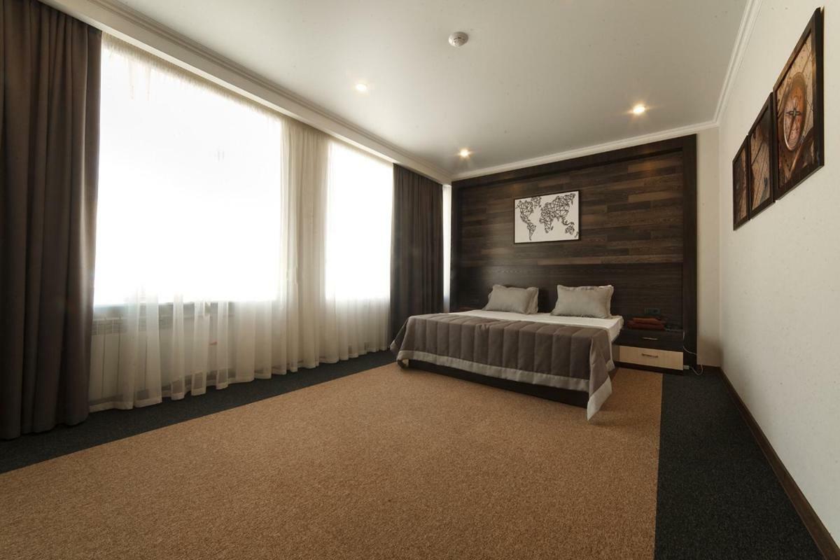 Meridian Karagandy Dış mekan fotoğraf
